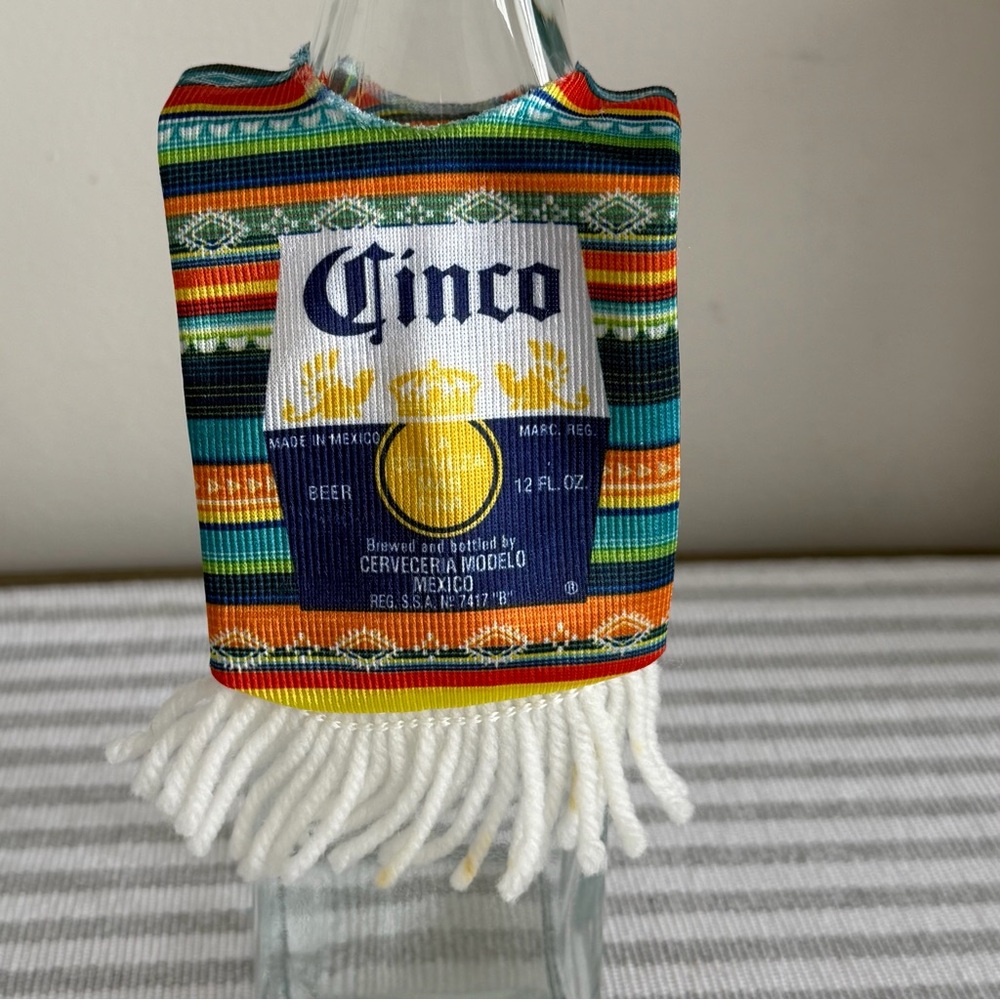 Cinco de Mayo Corona Light Theme Bottle Poncho 8 Pieces #2602014
